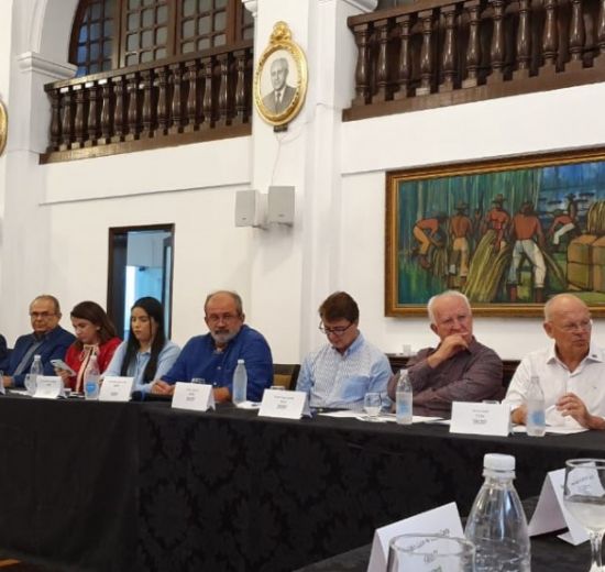 Em evento nacional, presidente da Facisc comenta nova Lei do Cadastro Positivo e enaltece as virtudes do associativismo 