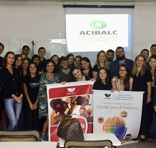Gestão para a Cidadania: alunos da Univali colaboram com a gestão da Acibalc 