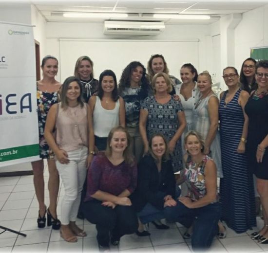 Mulheres empresárias de Balneário e da região participam de café de boas vindas na Acibalc