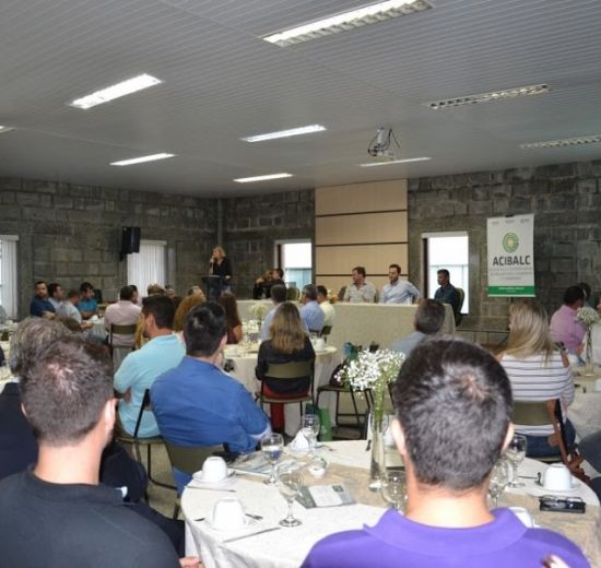 Núcleo de Empresários de Camboriú promove encontro com empreendedores do município 